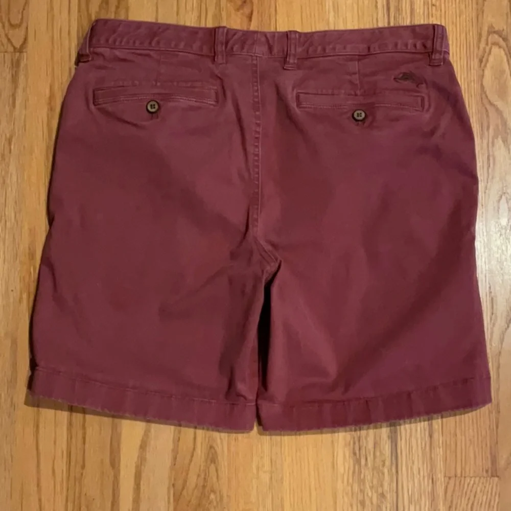 Tommy Bahama 8” Chino Shorts - Men’s Size 32 - Red Bordeaux - Cotton Blend